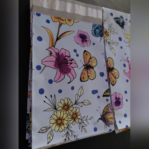 NWT - 20ct. 6x9 Polymailers Random Thank You Cards And Stickers - Picture 5 of 5